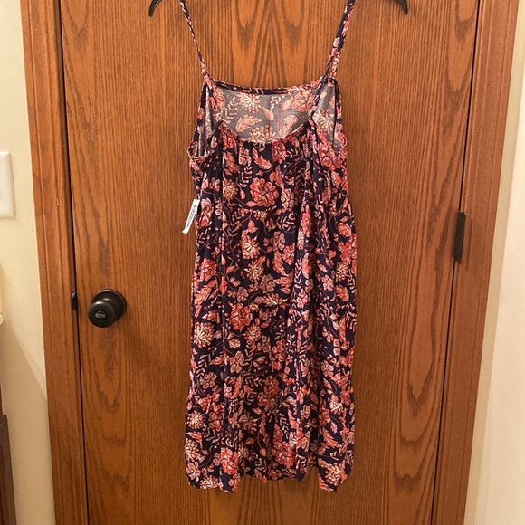 Women’s dress medium - Picture 2 of 4